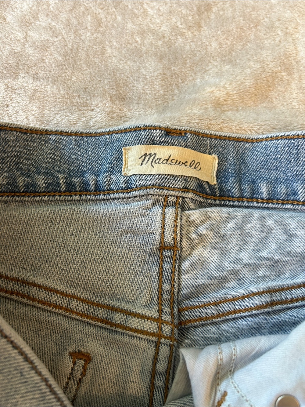Madewell perfect vintage straight jean in light wash - Picture 4 of 7